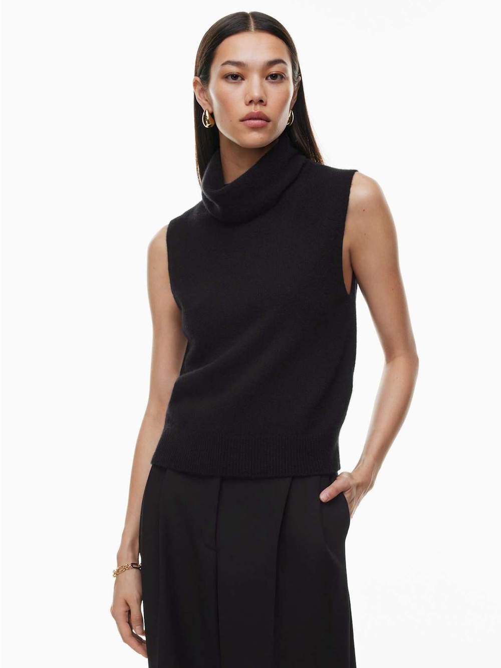 Babaton Luxe Cashmere Black Sleeveless Turtleneck Sweater